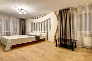 Shikarnaya 2k metro Lybedskaya. Oushen Plaza. Druzhby Narodov Apartments, Kiev