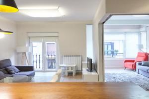 Miramon Apartment by BasqueHomes, San Sebastian