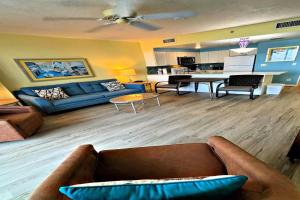 1 BR Direct Oceanfront Condo Wyndham Ocean Walk Resort - Daytona Funland 703, Daytona Beach