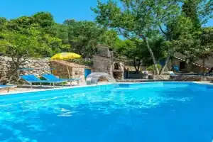 Losinj haus with pool Guest house, Veli Losinj