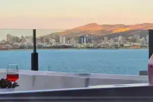 Luxury Apartment with private hot tub by Poniente Beach, Cala de Finestrat