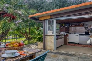La Casetta Sull'Albero 900m from the sea - Happy Rentals Apartments, Albenga
