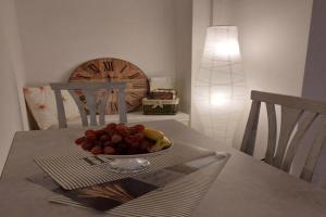 "Lo charme" a 5 minuti a piedi da Ospedale,Teatro Coccia ed Universita',a 30 minuti dai Laghi e 40 minuti da Milano Apartments, Novara