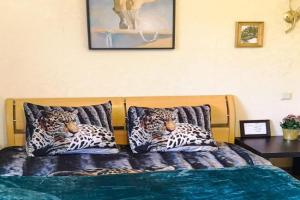 Room in a Private House 5 min from Airport, Riga