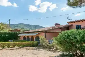 Villa La Guardiola, Procchio