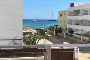 Bilocale vista mare Apartments, Es Pujols