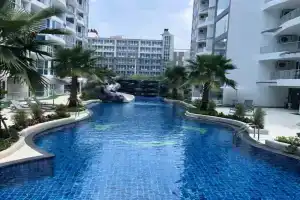 Luxury Business Suits in Grand Avenue by City Estates Apartments, Pattaya