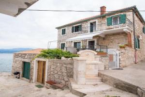 Apartment Sea Stone, Postira