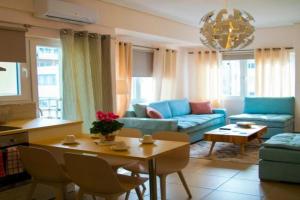 SUNNY CENTRAL LUXURY APARTMENT, Volos