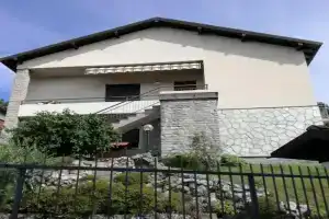 Appartamento Sari Apartments, Como