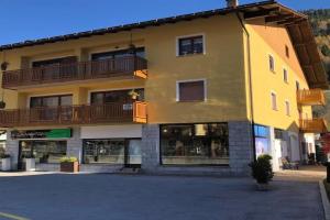 Appartamenti Viviani Apartments, Pinzolo