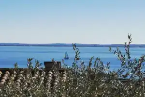 Relax al Porto - 180 degrees of exciting Garda lake views Villa, Moniga