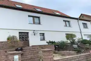 Elfrida Apartments, Thale