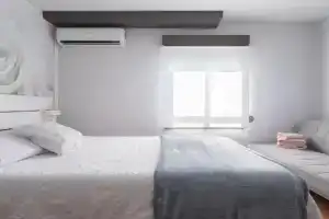 EVE ,Estacion central Guest house, Alicante