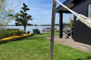 The Outpost Lakehouse- enjoy our house at Reeuwijkse Plassen - near, Gouda