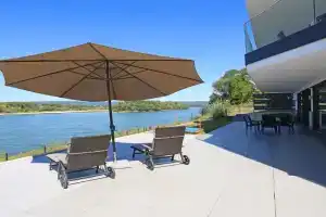 Exklusives Rhein-Lounge Apartment mit direktem Rheinblick, Sauna, 2 Schlafzimmern, Parkplatz für bis zu 5 Gäste, Neuwied