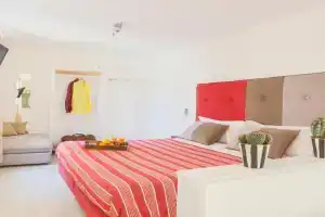 SorrentoVibes - Central Apartment by PiazzaTasso&OldTown, Sorrento