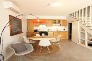 A Casa, City, Lagos