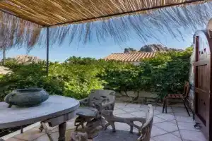 Charming Cottage Il Glicine a, San Pantaleo