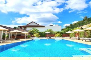 The Sands 3 Bedrooms Beachside Apartment in Naiharn, Nai Harn