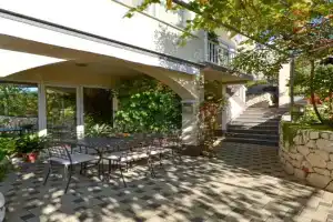 Apartment Una, Poljica