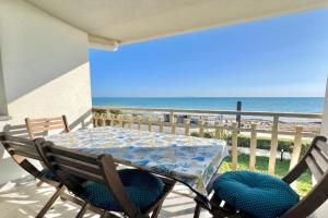 Rosanna, terrazza vista mare, 2 camere, clima e 2 posti auto a soli 50 m dal mare! by Alfareal Apartments, Castiglione della Pescaia