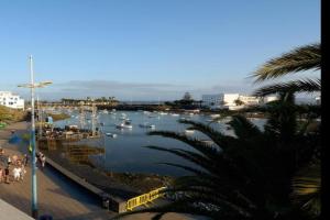 Apartment La Marina Sea Views with terrace By PVL, Arrecife