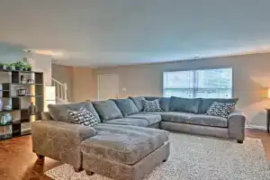 Near UNCC! Family Retreat with Deck Guest house, Charlotte