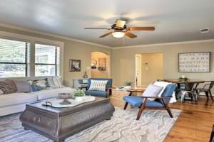 Fredericksburg Cottage with Grill - Walk to Main St!, Fredericksburg