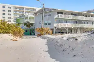 Driftwood Beach Suite - Walk to Bch Guest house, Clearwater Beach