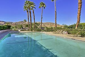 Patio and Mountain Views Townhome Guest house, Palm Desert