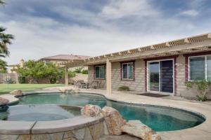 Indio Getaway with Private Pool and Putting Green Guest house, Indio