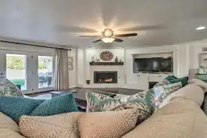 Elegant NW Home with Spacious Yard Guest house, Oklahoma City