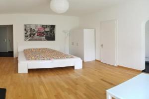 HSH Monbijou - Serviced Junior Suite with balcony City Apartments, Berne