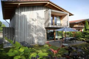 Migat Design - Haus 1 Guest house, Garmisch-Partenkirchen