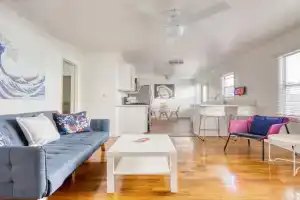 New Beach Jewel Bungalow Apartments, Long Beach