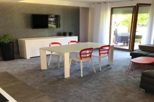Apartamenty Bałtyckie - Wczasowa - osiedle zamknięte, winda, miejsce parkingowe, Ustka