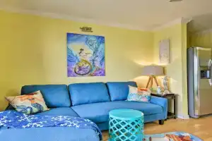 Corpus Christi Beachfront Condo with Pool Access! Apartments, Corpus Christi
