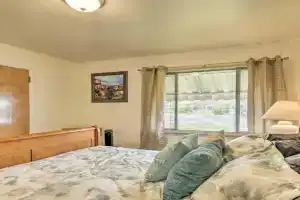 Panguitch Home with Patio about 24 Mi to Bryce Canyon Guest house, Panguitch