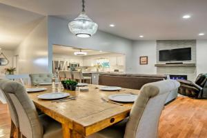Less Than 2 Mi to the Big House Family-Friendly Home!, Ann Arbor