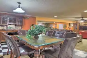 2 Mi to Lake Spacious Escape with Deck Guest house, Arlington