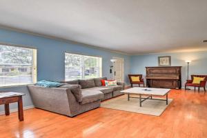 Lakeland Home with Large Backyard about 1 Mile From FSC! Guest house, Lakeland