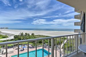 Beachfront Condo with Pool Access! Apartments, Marco