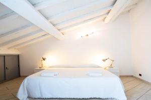 V12 Apartments - Vittoria 12, Novara