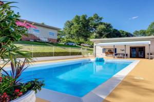 4 Mi to Downtown Vibrant Studio, Chattanooga