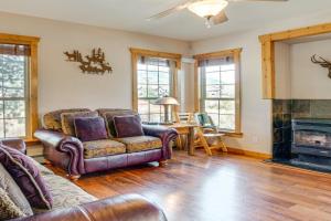 2 Mi to Slopes Cozy Retreat with Mtn Views! Guest house, Frisco