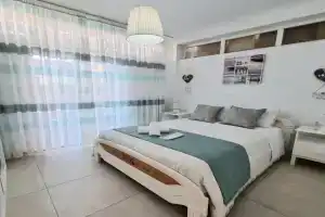 Harmony Residence Apartments, Kavos