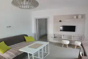 Apartman Dajoda 1, Biela