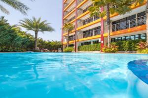 Chic 1BR Condo Steps from S311 Apartments, Nai Harn