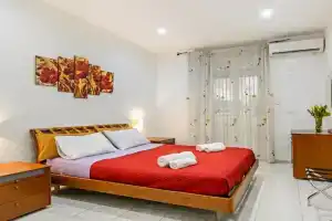 GuestHost - Corso dei Mille Railway Apartment, Palermo